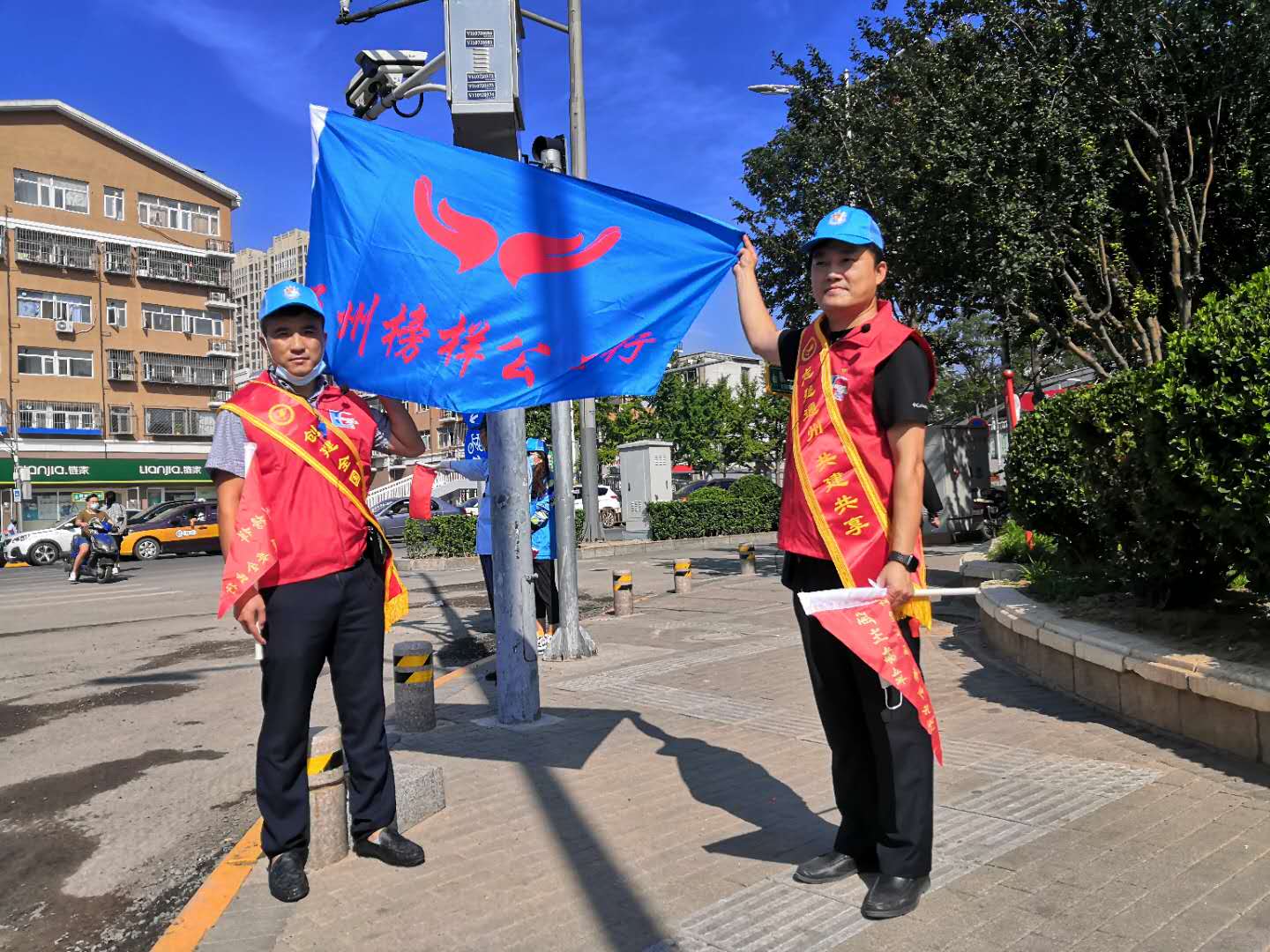 <strong>亚洲高清无码大鸡巴操逼</strong>